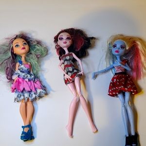 monster high dolls lot 2   - 1 unknown